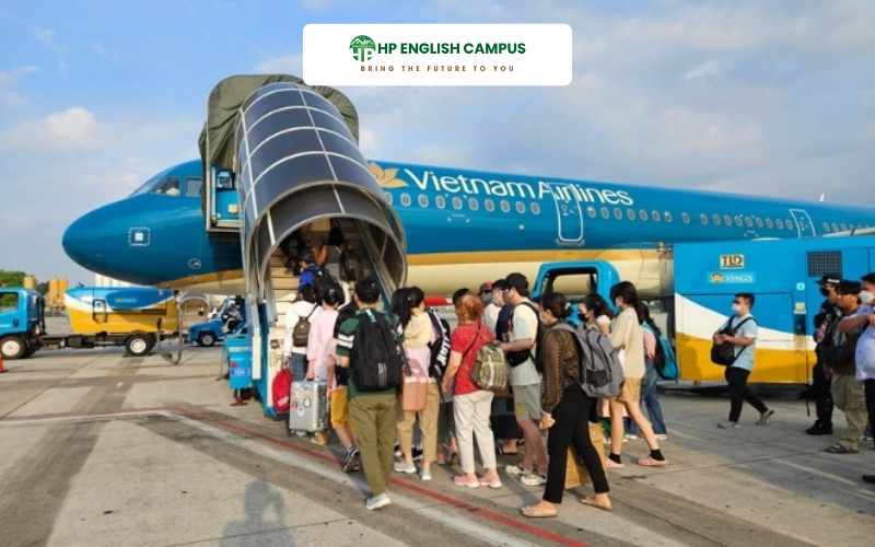 Lên máy bay và xuất cảnh