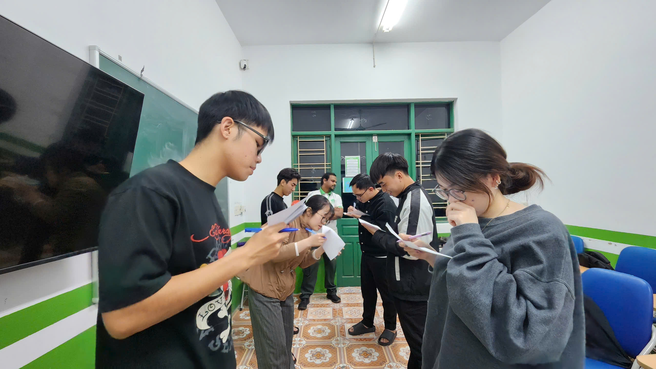 350 từ vựng tiếng Anh cơ bản theo chủ đề cho người đi làm 1 Lớp học tiếng anh tại HP English Campus