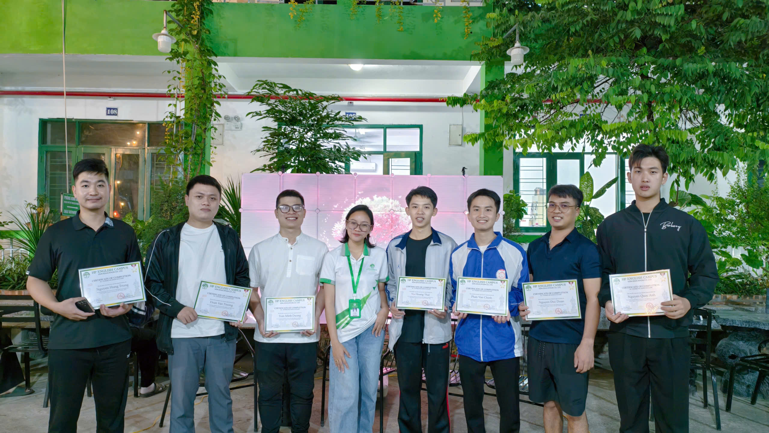 Khóa học Tiếng Anh giao tiếp A1 tại HP English Campus 4 z7144990612159 aab6dc30e1e20c3eb44a915feffd3334