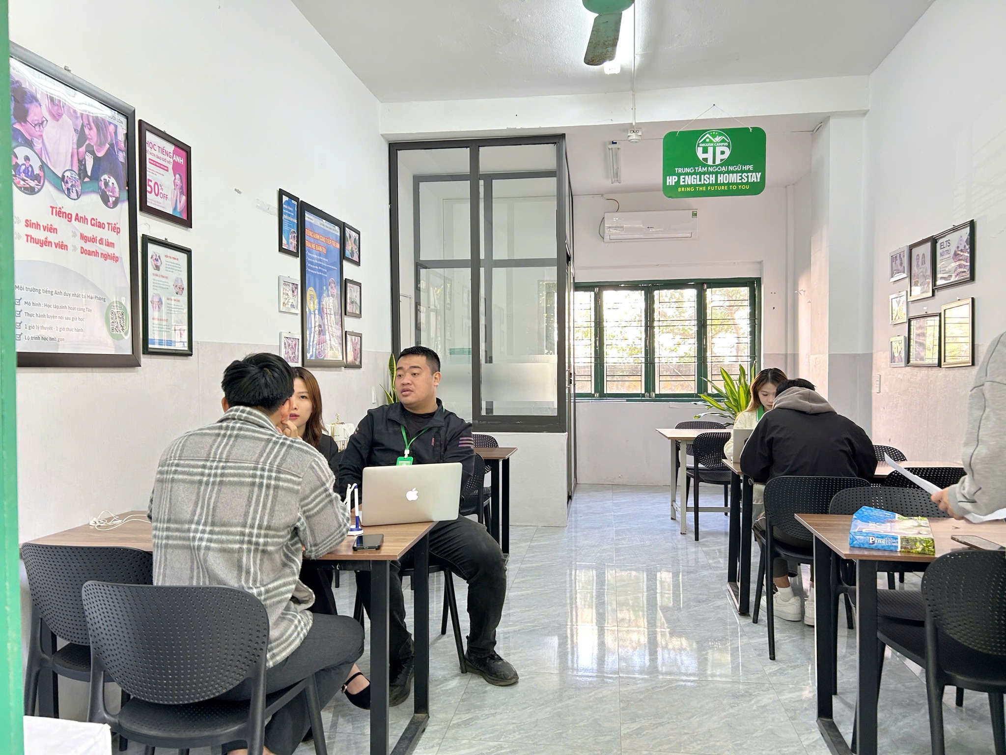 Test đầu vài tại HP English Campus