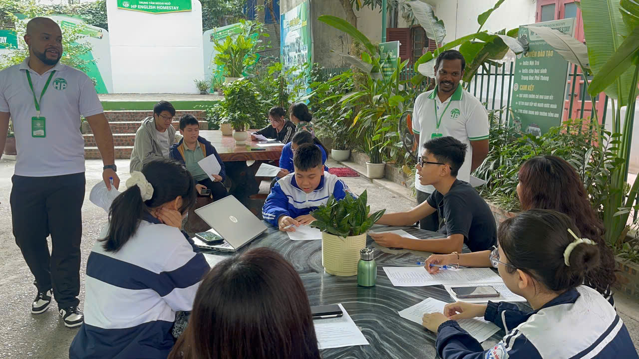 Khóa Học Tiếng Anh B1 Tại HP English Campus: Học Thực Hành Chuyên Sâu, Giao Tiếp Thực Tế Mỗi Ngày 5 CLB Tiếng Anh vào Chủ Nhật mỗi tuần