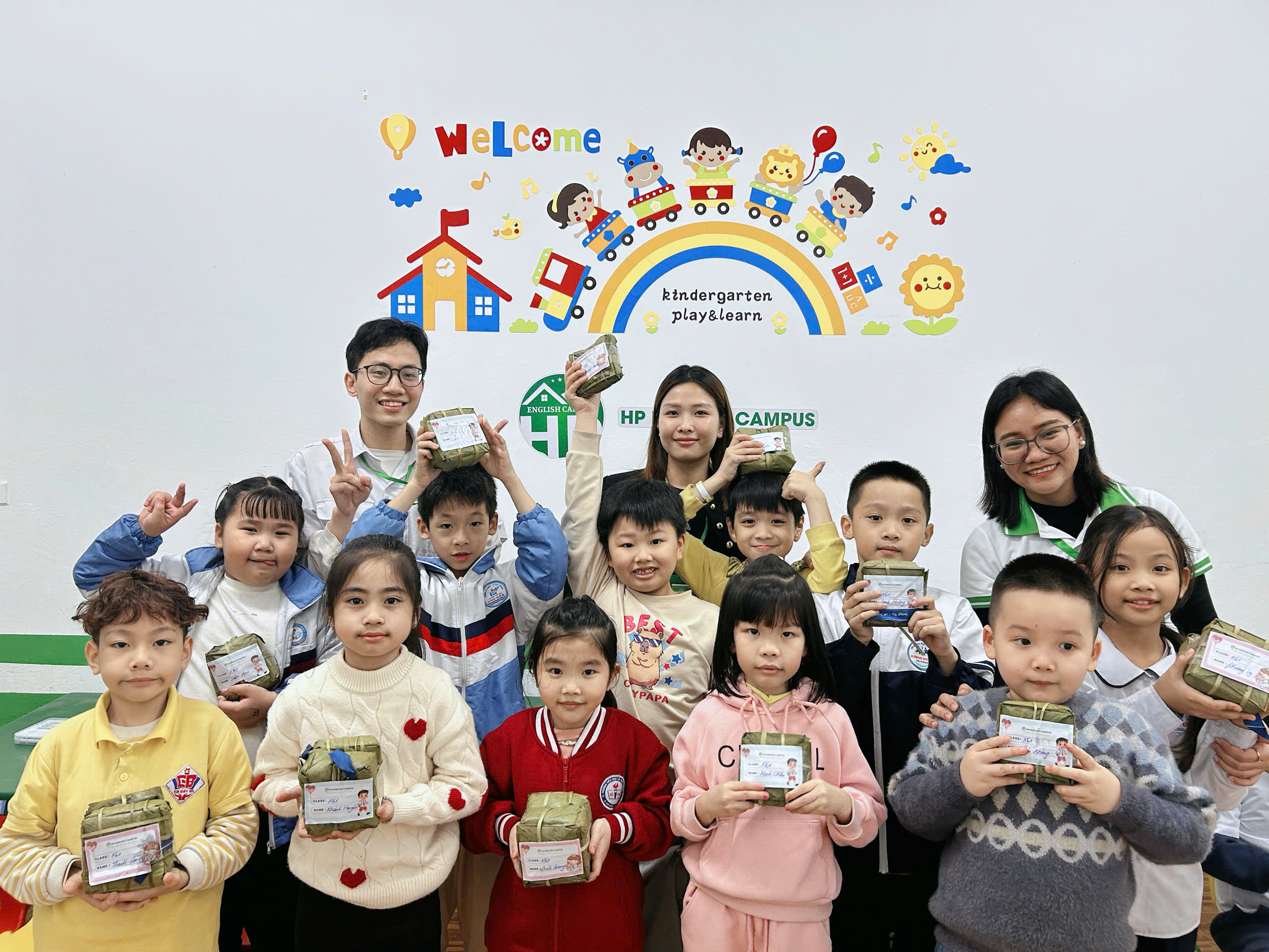 Vì sao nên cho con học tiếng anh từ sớm