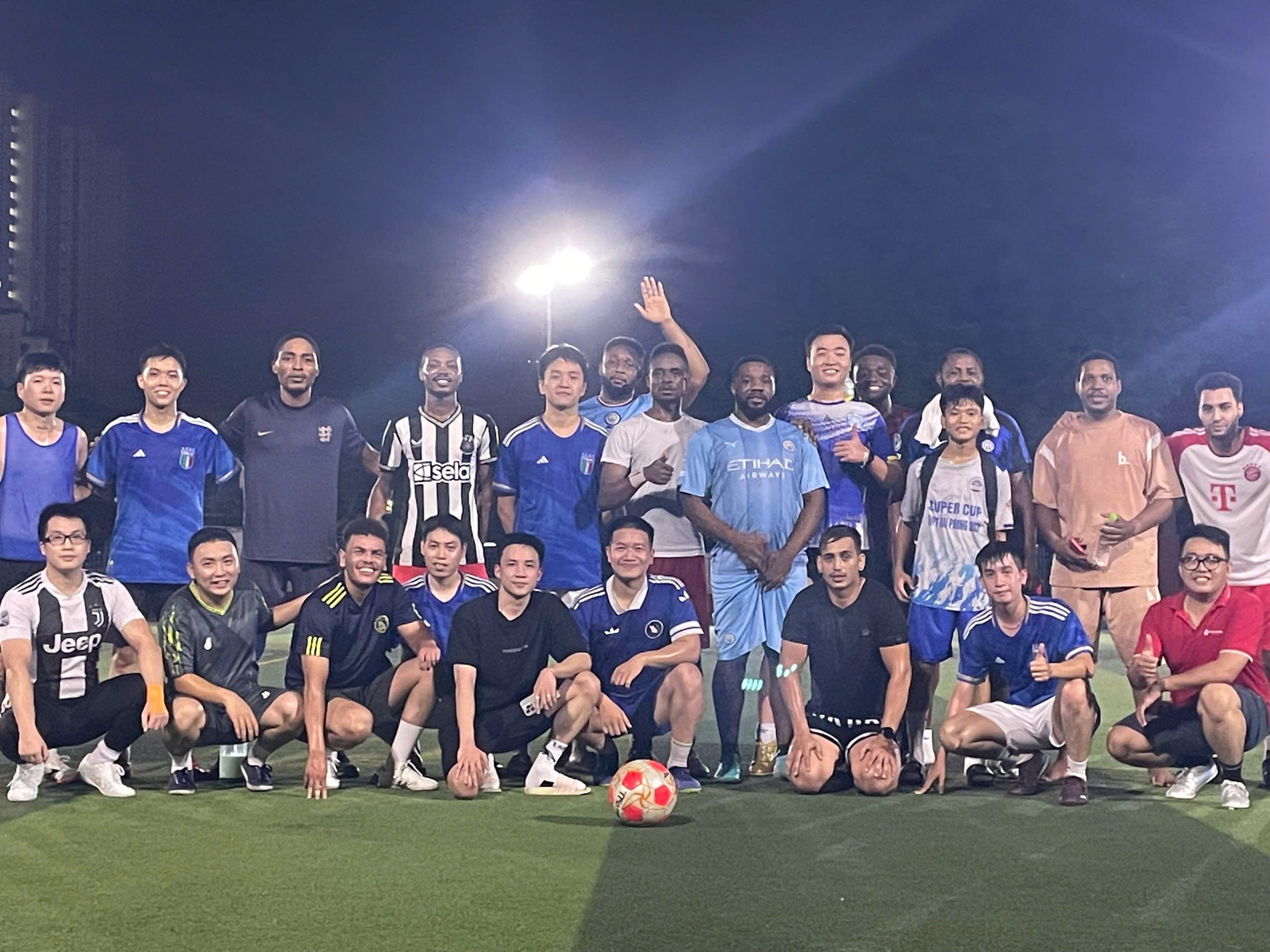 Kết bạn với mọi người đến từ các đất nước khác nhau