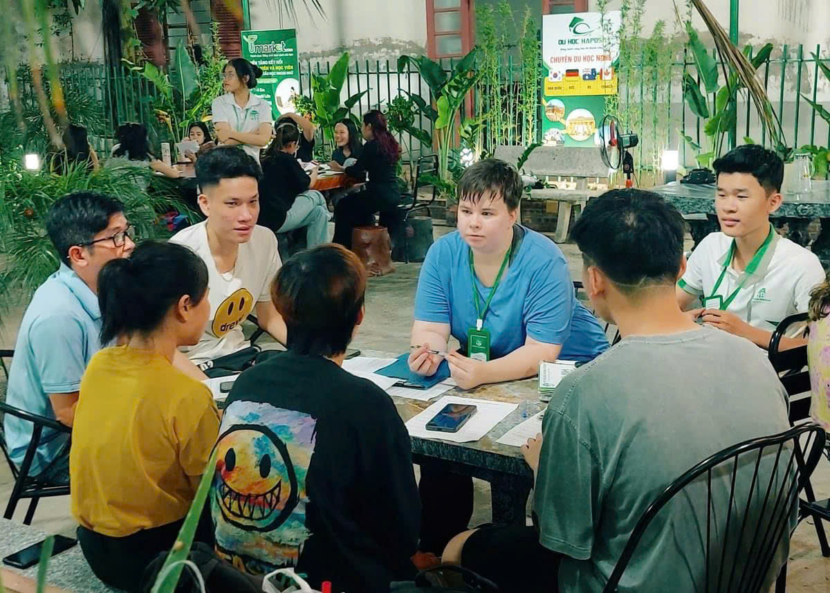 Môi trường tiếng anh 24/7