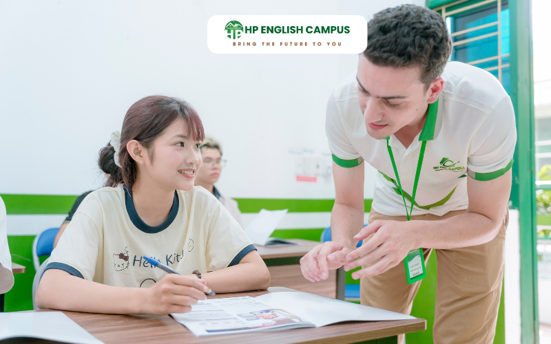 Lớp học với giáo viên đến từ đa quốc gia