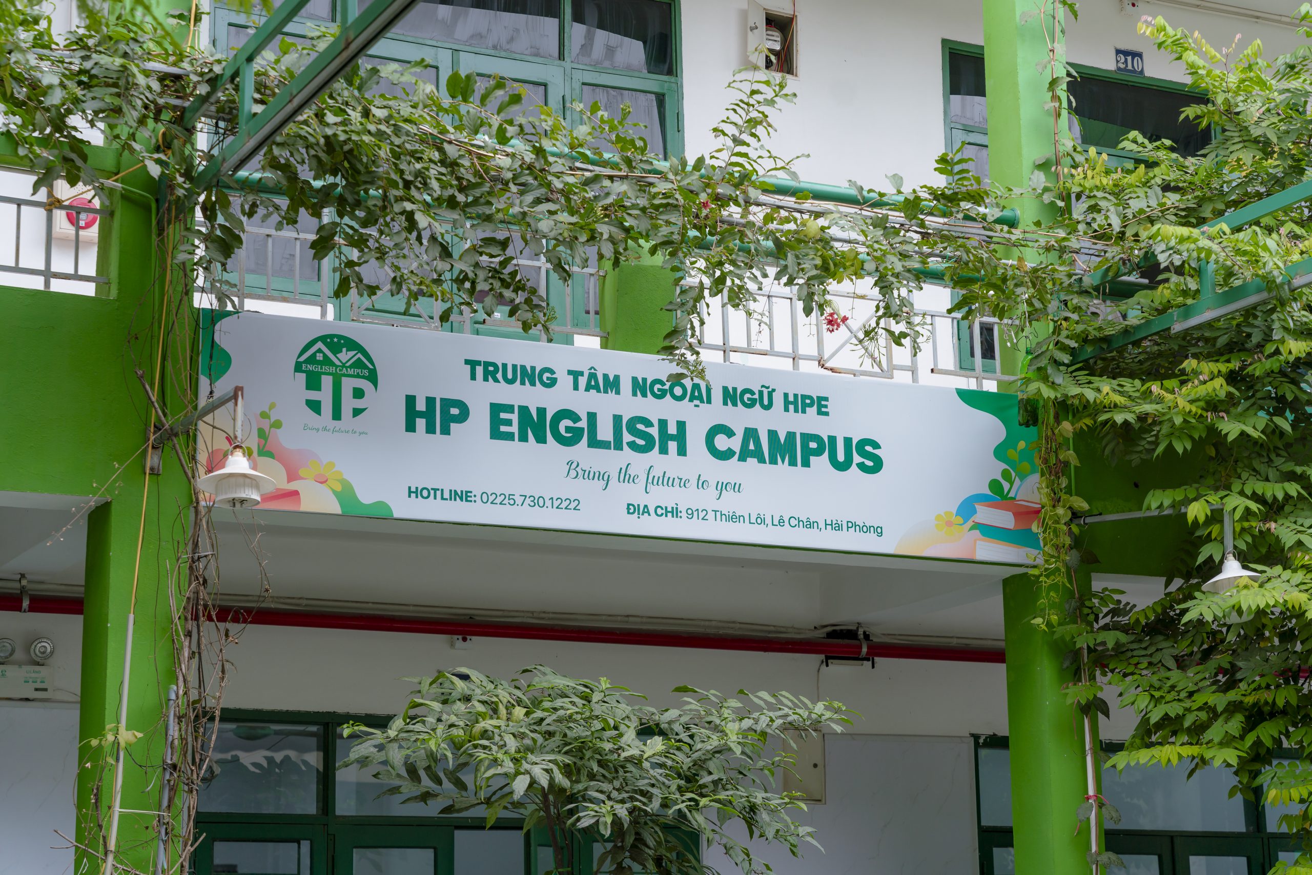 Học Tiếng Anh Giao Tiếp Qua Trò Chuyện Thực Tế 8 Học tiếng Anh giao tiếp