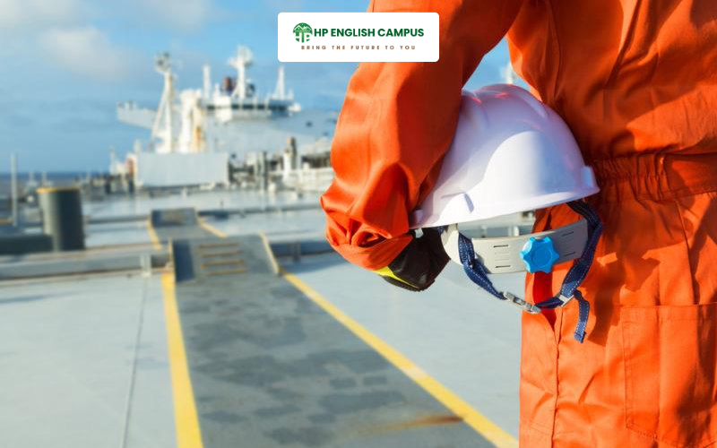 Thuyền viên kiểm tra sức khỏe trước chuyến đi