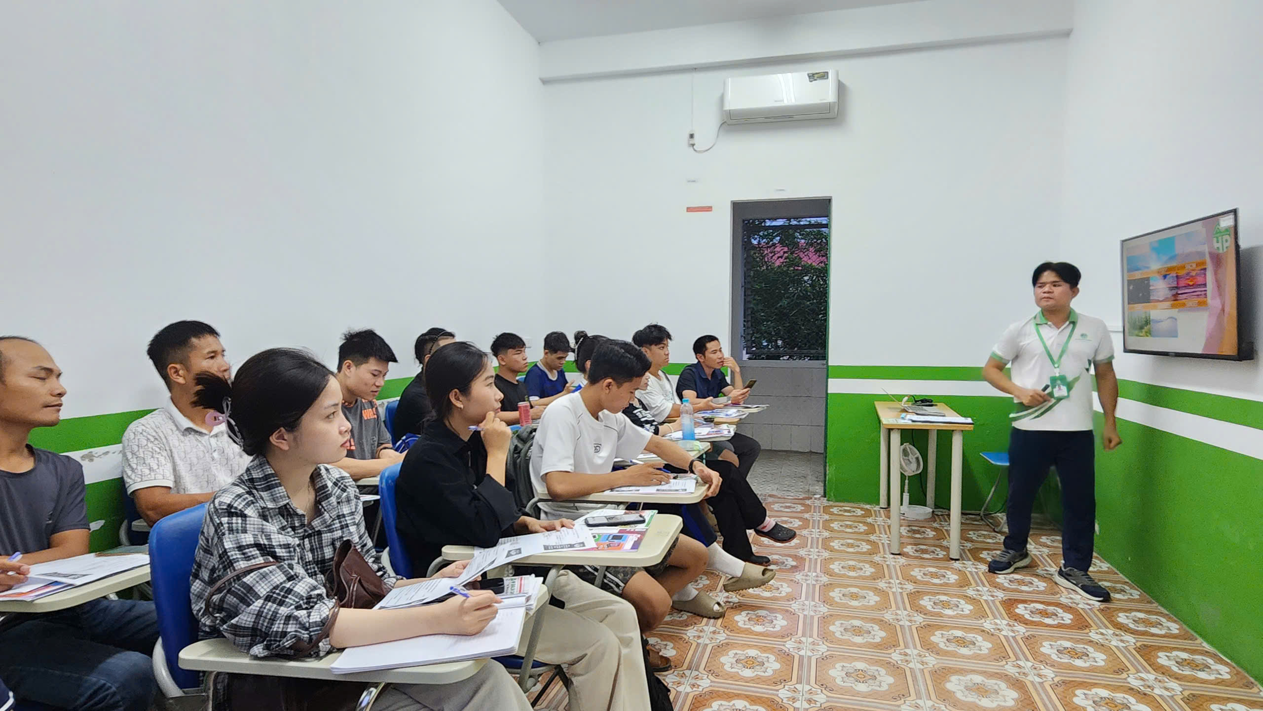 Học IELTS 4.5 trong bao lâu