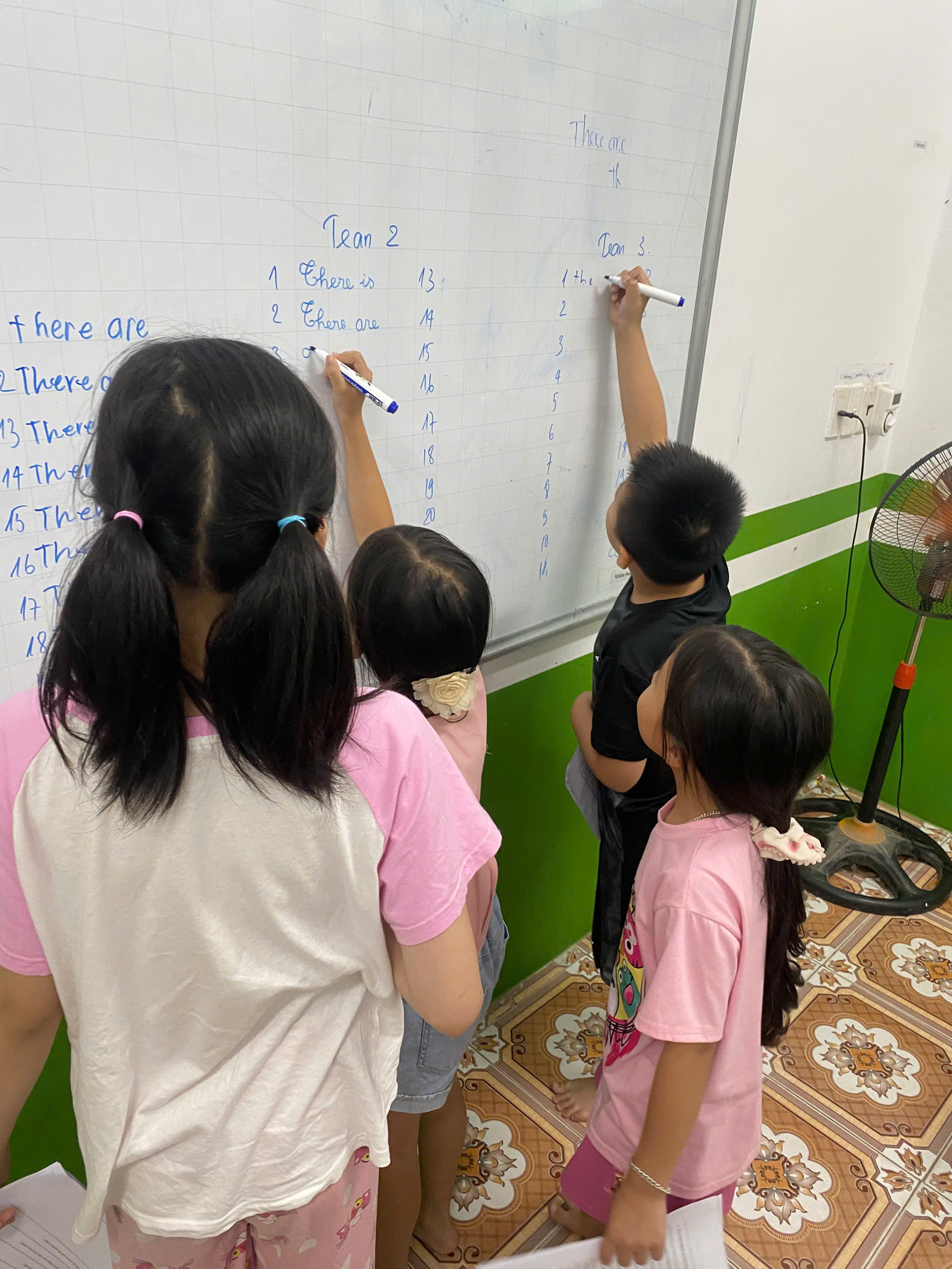 trại tị nạn cho bé tại phòng hải quân